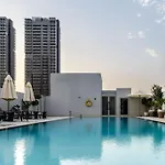Waves - Luxury Meets Comfort, Modern 1Br In Jvcs Luma22