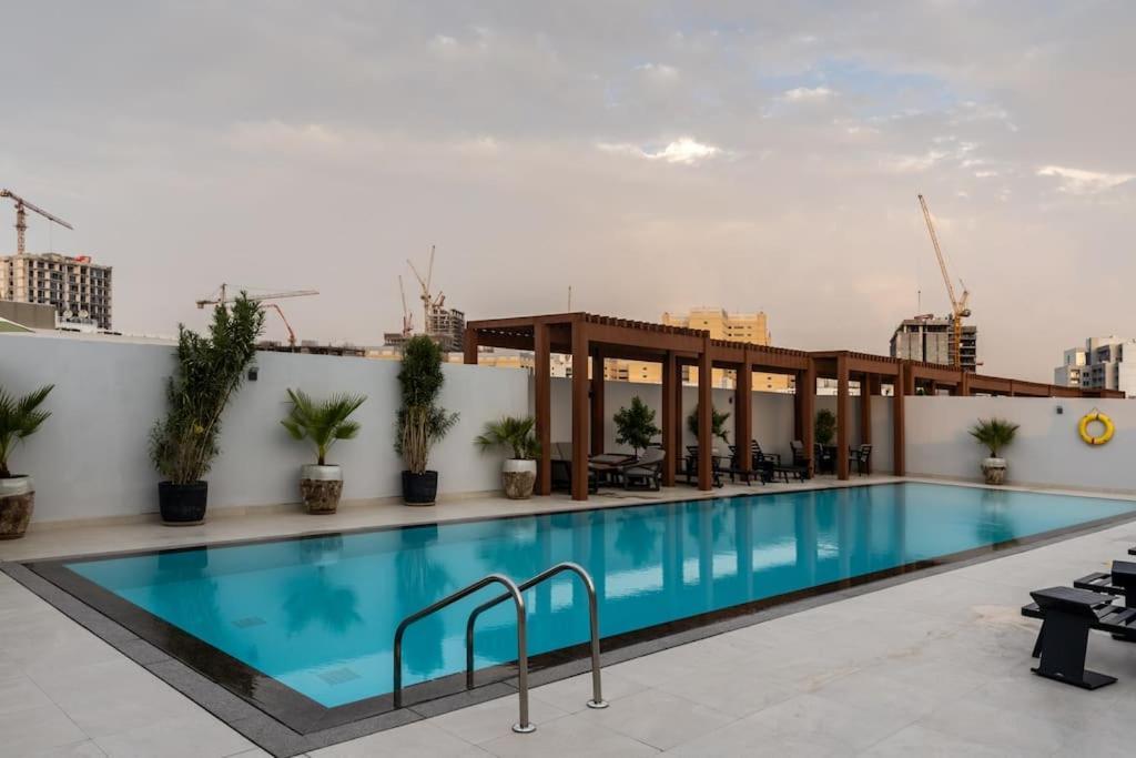 Apartment Waves - Luxury Meets Comfort, Modern 1br In Jvcs Luma22 *
